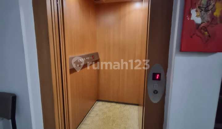 Super Premium Commercial Asset, 3-Story Shop House on North Ring Road, Condongcatur, Depok, Sleman.