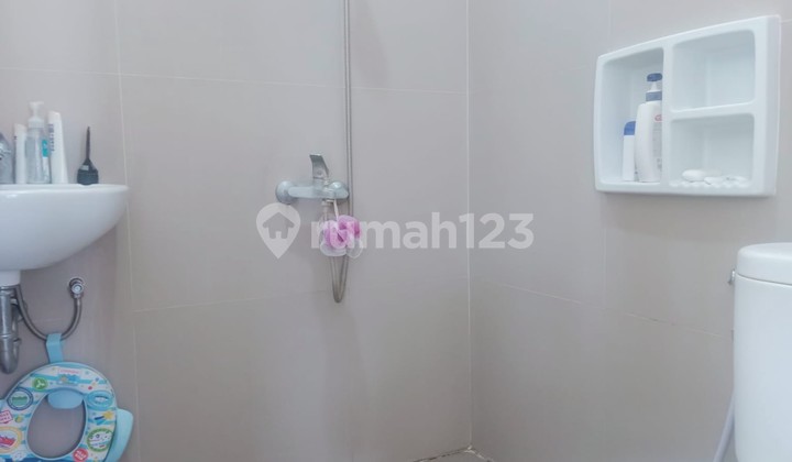 Hook House Only 100 Meters to Jl. Godean - Sleman 2