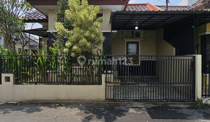 Rumah Minimalis Dengan Furniture Di Perumahan Dekat Sleman City Hall, Jogja 1