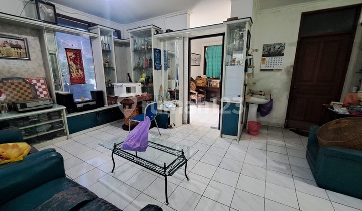 For Sale: 2-Story House in Housing Complex Near UGM Campus, Sariharjo Ngaglik Sleman. 2