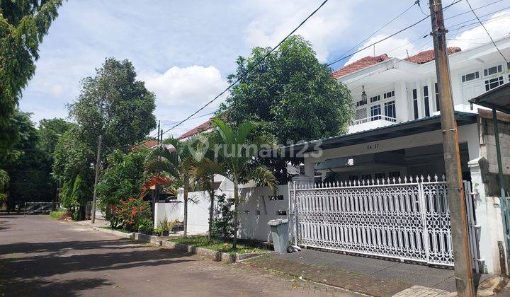 Rumah Cantik 2lantai Eramas 2000 1