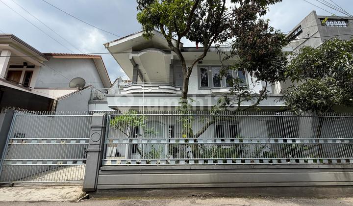 Rumah Cantik 2Lt Pasirluyu Kembar SHM
