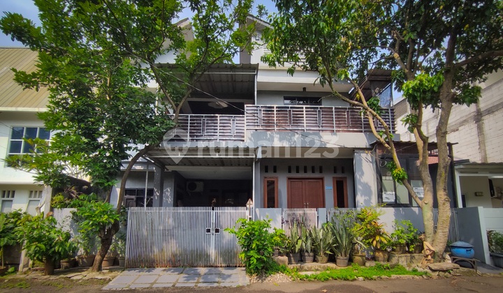 Rumah Cantik 2,5Lt Grand Depok City SHM