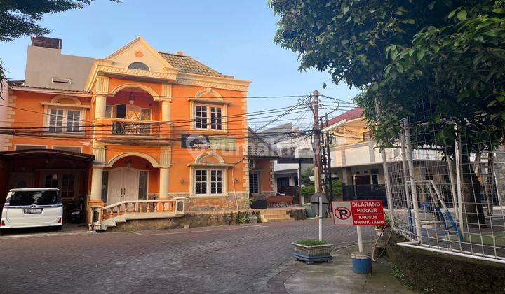 Rumah Bagus Hook Dekat Masjid Row Jalan Besar Full Furnished di Perumahan Islamic Village , Karawaci 1