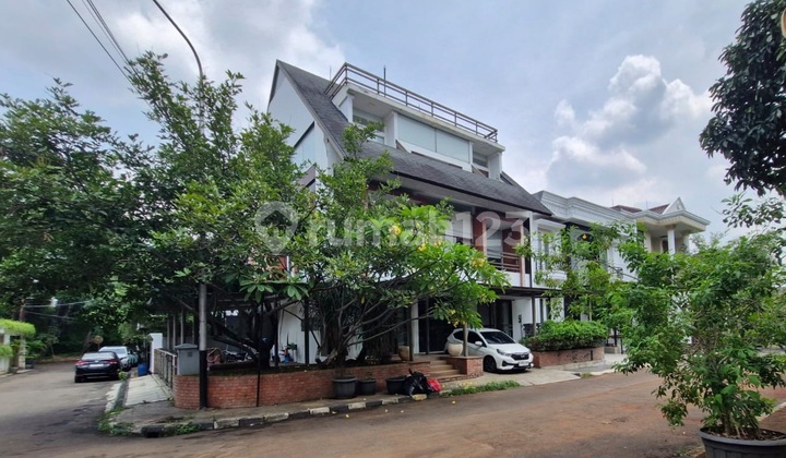 Beautiful 3-Story House in Bintaro Sector 1, South Jakarta 1