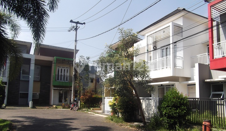 Rumah Cantik Buana Ciwastra Residence Rumah Cantik Buana Ciwastra Residence