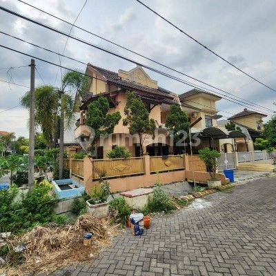 Rumah Cantik Kebraon Indah Permai 2