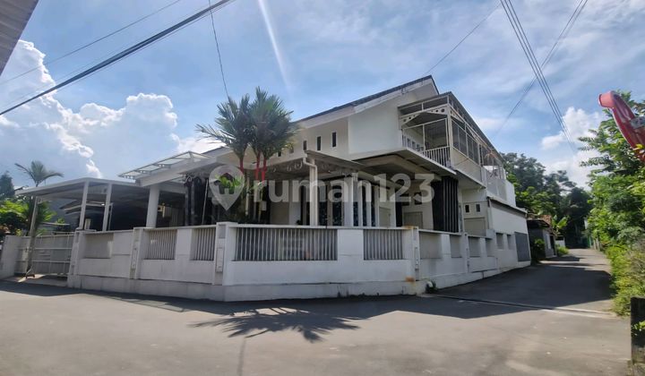 Rumah Cantik 2lt Jl Bakungan Sleman Shm