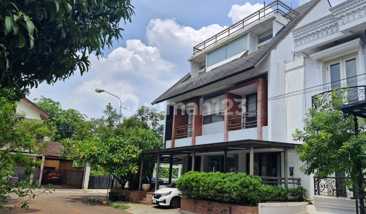 Rumah Cantik 2,5Lt Bintaro Sektor 1 Jaksel Rumah Cantik 2,5Lt Bintaro Sektor 1 Jaksel