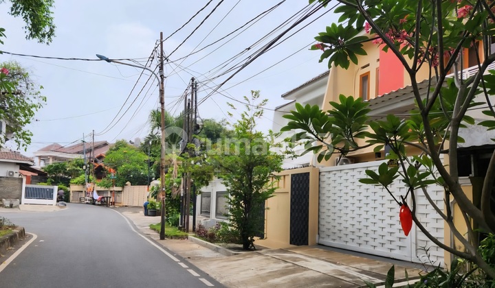 Rumah Modern 2Lt Duren Sawit Termurah 2