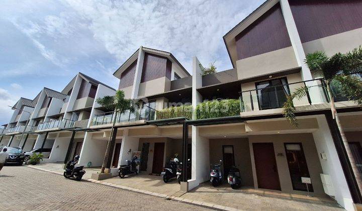 Rumah Mewah 3 Lantai Siap Huni ,Lokasi Premium di Bintaro Tangsel 2