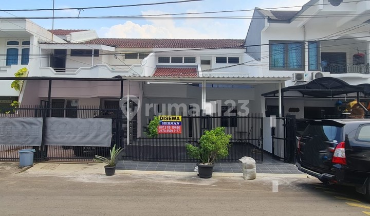 For Rent Fast Beautiful Neat House Strategic Newly Renovated in Janur Asri, Kelapa Gading For Rent Fast Beautiful Neat House Strategic Newly Renovated in Janur Asri, Kelapa Gading