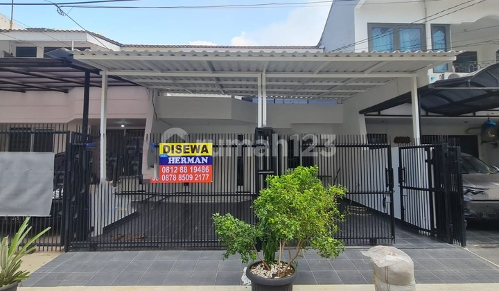Di Sewakan Cepat Rumah Asri bagus Rapi Strategis baru di Renovasi di Janur Asri , Kelapa Gading 2