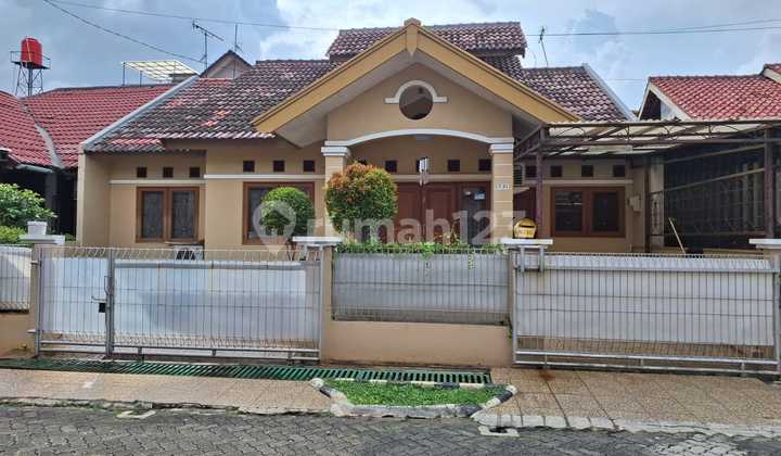 Di Jual Rumah Rapi di Kemang Pratama Bekasi Di Jual Rumah Rapi di Kemang Pratama Bekasi