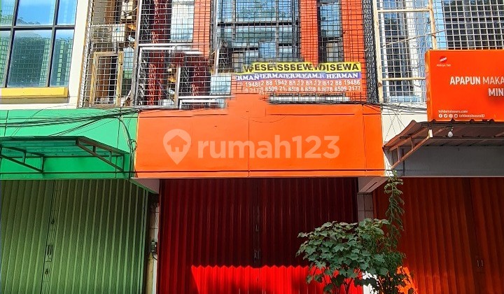 For Rent Fast Strategic Shop House in Culinary Center on Jl. Boulevard Raya, Kelapa Gading For Rent Fast Strategic Shop House in Culinary Center on Jl. Boulevard Raya, Kelapa Gading