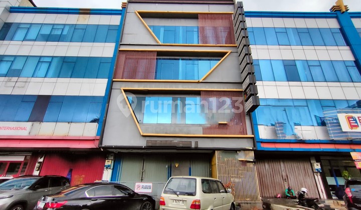 Di Jual Ruko Hadap Jalan Raya di Gading Kirana, Kelapa Gading