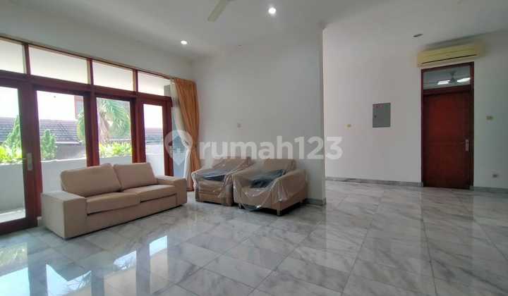 Rumah 2 Lantai Ada Pool di Kebagusan, Jakarta Selatan 2