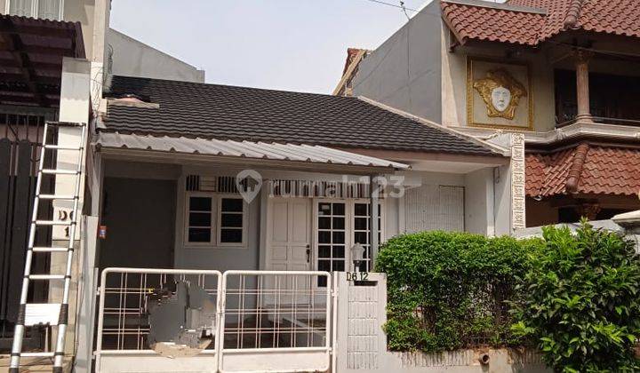 Rumah Dalam Komplek Di Cinere, Jakarta Selatan 1
