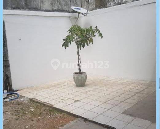 Rumah Dalam Komplek Di Cinere, Jakarta Selatan 7