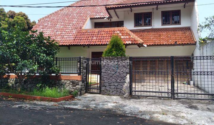 Rumah Mewah Dengan Kolam Renang di Cinere Indah 1