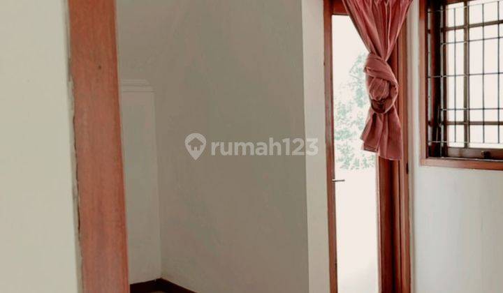 Rumah Mewah Dengan Kolam Renang di Cinere Indah 15