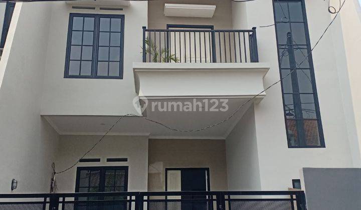 Rumah Baru Dijual Dalam Komplek Dekat Toll Brigif Desari Di Cinere, Jakarta Selatan 1