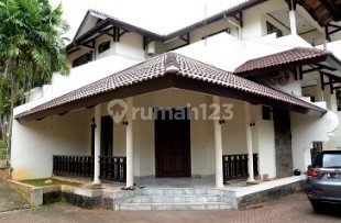 Rumah Ada Kolam Renang di Antasari Raya Cipete Selatan Rumah Ada Kolam Renang di Antasari Raya Cipete Selatan