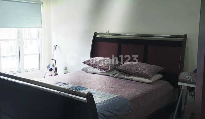 Rumah 2 Lantai Dalam Perumahan di Cinere, Depok 2