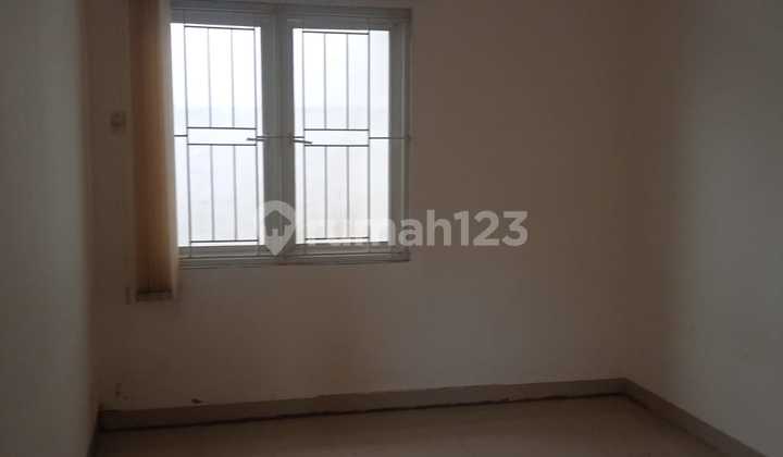 Small House Near UPN Campus & Limo Toll Road, Depok 2