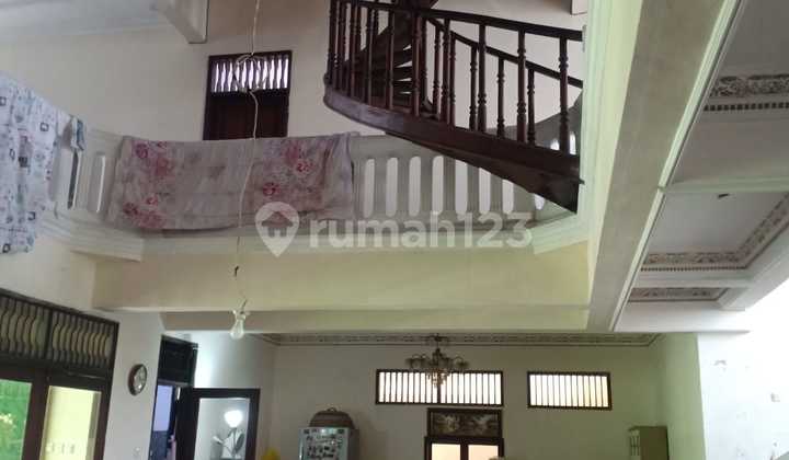 Rumah 3 Lantai di Pondok Labu Dekat Pangkalan Jati Golf