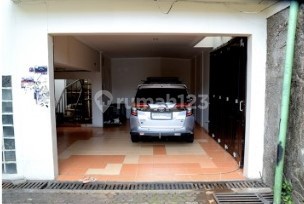 House with Swimming Pool in South Cipete 2