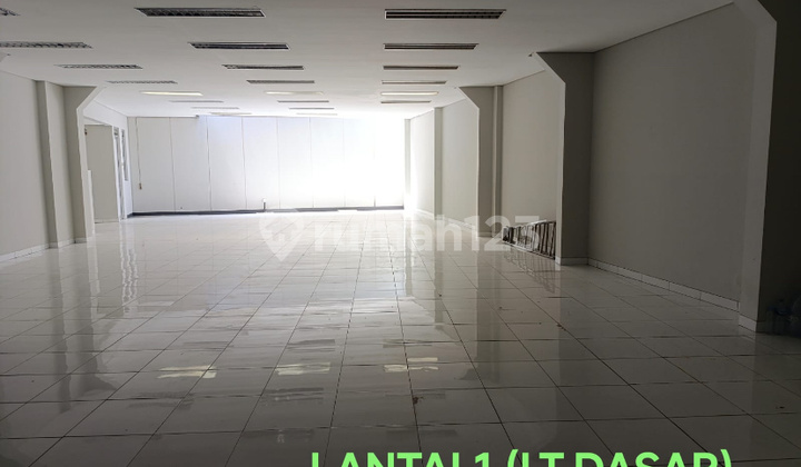 Ruko Pusat Kota Cocok untuk Kantor 291.0 M² Unfurnished Ruko Pusat Kota Cocok untuk Kantor 291.0 M² Unfurnished
