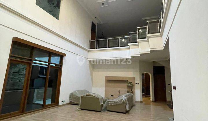 Rumah Lux Bagus 2 Lantai Siap Huni Semi Furnished Lokasi Strategis Langka Di Taman Sakura Pratista Bandung 1