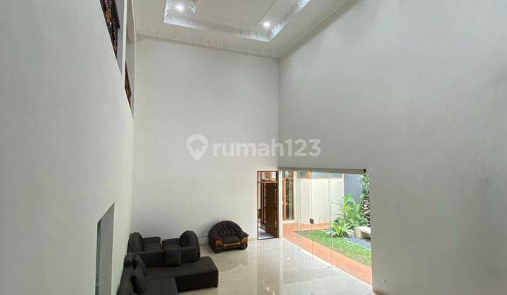 Rumah Lux Bagus Lantai Marmer 2 Lantai Luas 300 Meter Lebar Muka 13 Meter Di Singgasana Pradana Bandung 2