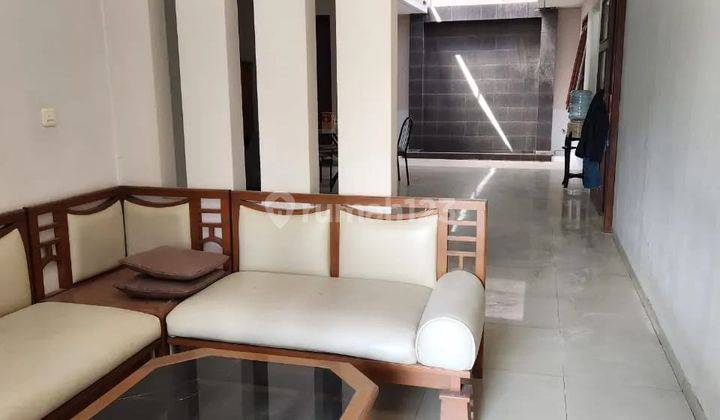 Rumah Luas 200 Meter Lebar Muka 10 Meter Semi Furnished Harga Dibawah 3 Milyar Di Singgasana Pradana Bandung