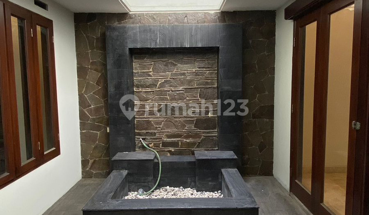 Single-Story Serene East-Facing House in Singgasana Pradana Bandung 2