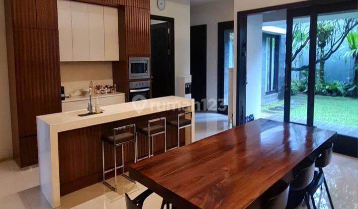 Rumah Bagus Asri Tropical Modern Minimalis Furnished Di Setraduta Bandung Rumah Furnished Bagus di Kompleks Setraduta Bandung, Setra Duta 2