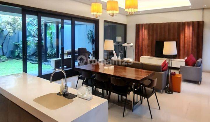 Rumah Bagus Asri Tropical Modern Minimalis Furnished Di Setraduta Bandung Rumah Furnished Bagus di Kompleks Setraduta Bandung, Setra Duta 1