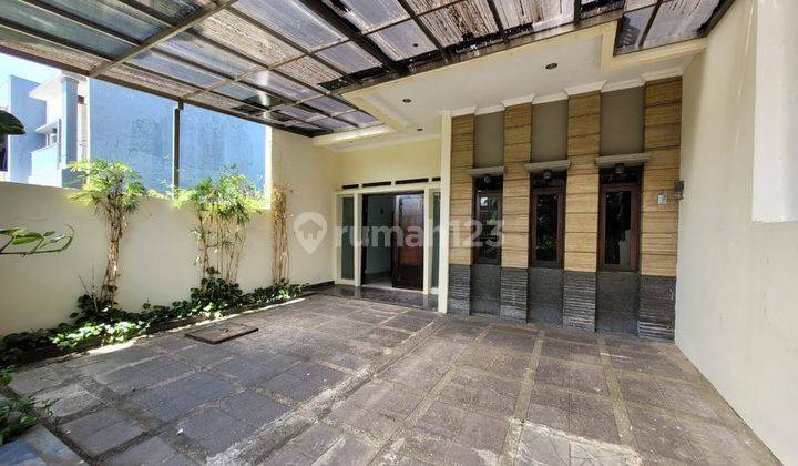 Rumah 2 Lantai Bagus Harga Dibawah 3 Milyar Di Singgasana Pradana Bandung Rumah Semi Furnished Bagus SHM - Sertifikat Hak Milik di Kompleks Singgasana Pradana Bandung, Mekar Wangi 2