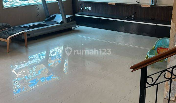 Rumah Lux Dijual Singgasana Pradana Siap Pakai 2