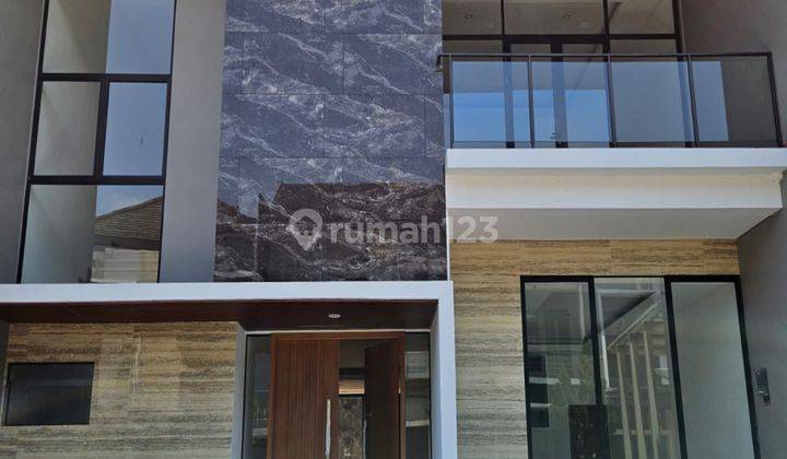 Rumah Baru 2 Lantai Harga 4,9 Milyar Di Singgasana Pradana Bandung Rumah Unfurnished Baru di Kompleks Singgasana Pradana Bandung, Singgasana 1