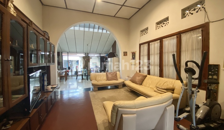 Riau Wing House Bandung Good Wide Frontage 18 Meter SHM in Riau