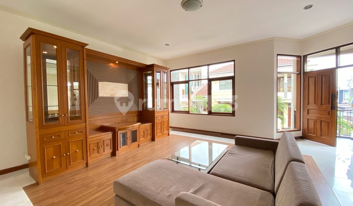 Rumah Furnished Setra Duta 2 Lantai Siap Huni di Kompleks Setraduta Bandung