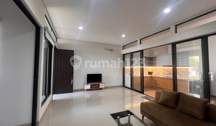 Rumah 2 Lantai Flora Summarecon Bandung Fully Furnished Bagus di Cluster Flora, Perumahan Summarecon Bandung, Jl. Flora Raya, Cisaranten Kidul, Gedebage, Kota Bandung, Jawa Barat, Indonesia, 40294, Summarecon Bandung 2