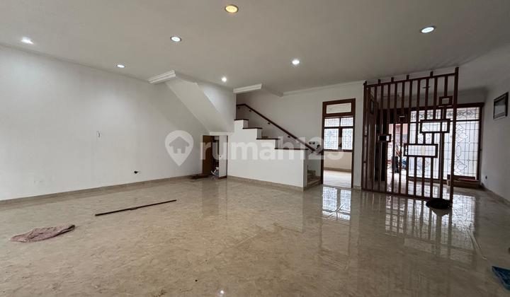 Rumah Bagus Semi Furnished Di Kompleks Taman Sakura Indah Bandung