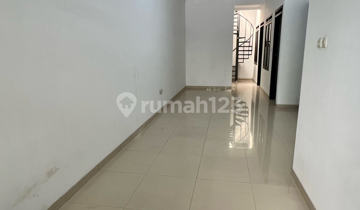 Rumah Minimalis di Singgasana Pradana Harga 2 Milyar Rumah Minimalis di Singgasana Pradana Harga 2 Milyar