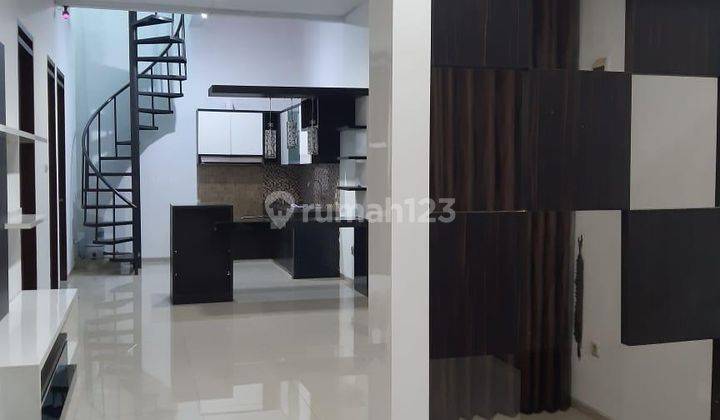 Rumah Bagus Semi Furnished Di Singgasana Pradana Rumah Semi Furnished Kontrakan Bagus di kompleks Singgasana Pradana Bandung, Mekar Wangi 1