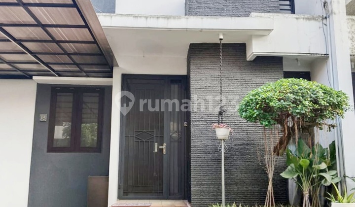 Quick! Neat Ready-to-Occupy House with Modern Design in Sector 9, Negotiable Price (dns)