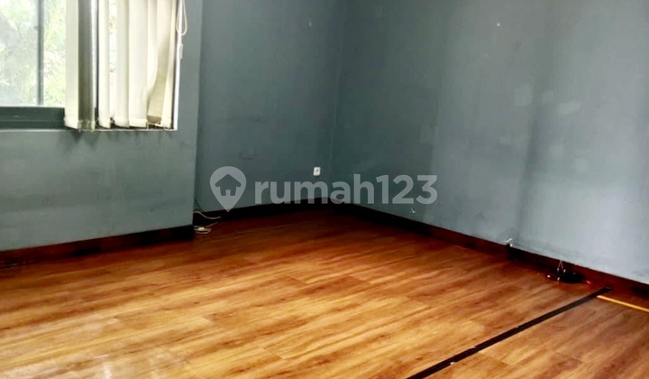 Hurry! Ready-to-Occupy Shophouse in Bintaro Sector 9, Negotiable Price (Tti) 2