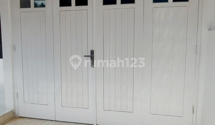 Hurry! Rarely Available Ready-to-Occupy House in Villa Mutiara Bintaro, Negotiable Price.